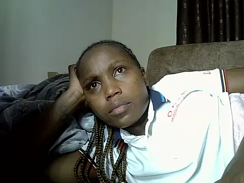 Snapshot of AurelAda chatting on 02.06.26 AurelAda online show from 02.06.26