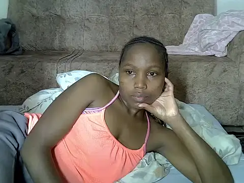 Snapshot of AurelAda chatting on 02.11.26 AurelAda online show from 02.11.26