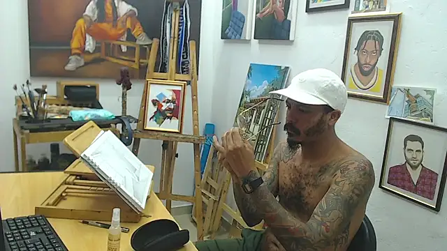 Snapshot of color_beat17 chatting on 12.05.24 color beat17 online show from 12.05.24