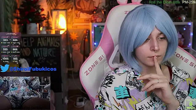 Snapshot of ShiroiFubuki chatting on 12.16.24 ShiroiFubuki online show from 12.16.24