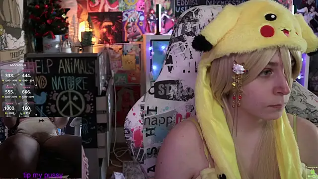 Snapshot of ShiroiFubuki chatting on 03.05.25 ShiroiFubuki online show from 03.05.25