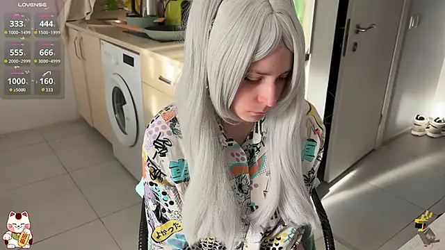 Snapshot of ShiroiFubuki chatting on 11.25.25 ShiroiFubuki online show from 11.25.25