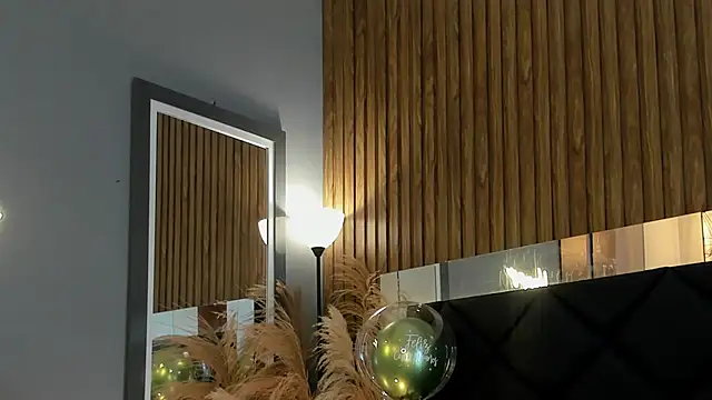 Snapshot of Zoevegass chatting on 01.17.25 Zoevegass online show from 01.17.25