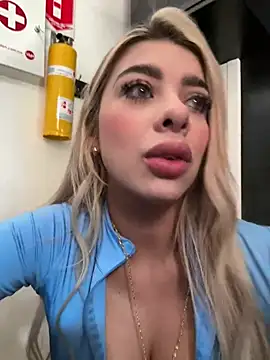 Snapshot of Zoevegass chatting on 01.31.25 Zoevegass online show from 01.31.25