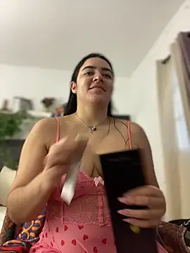 Lia flowers online show from 02.22.25