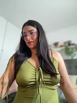 Lia flowers online show from 02.23.25