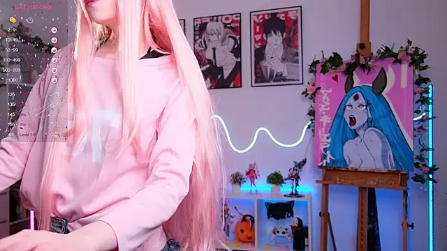 Snapshot of HolliWould_ chatting on 09.23.25 HolliWould online show from 09.23.25