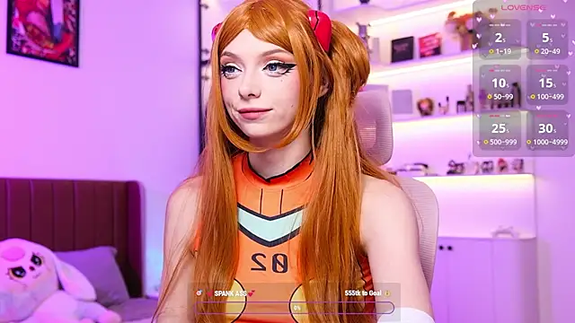 HolliWould  online show from 04.09.26