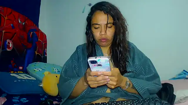 AmaraRoberts420 online show from 12.20.24