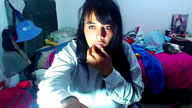 AmaraRoberts420 online show from 09.14.25