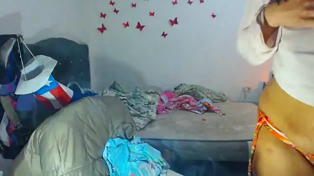 AmaraRoberts420 online show from 10.05.25