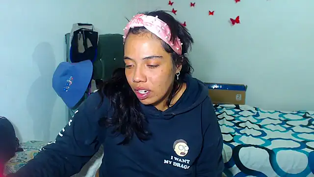 AmaraRoberts420 online show from 11.23.25