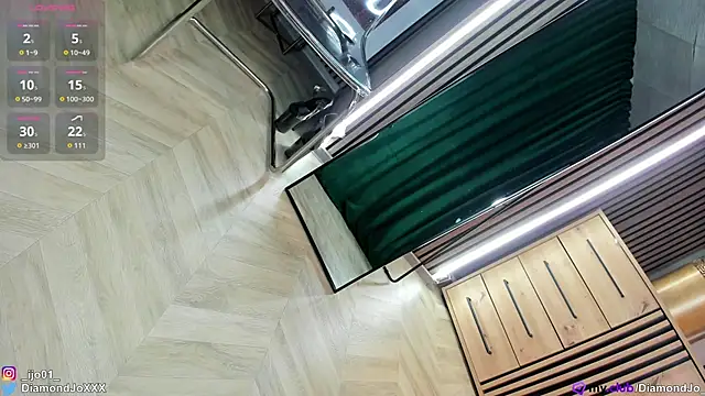 DiamondJo  online show from 10.10.25