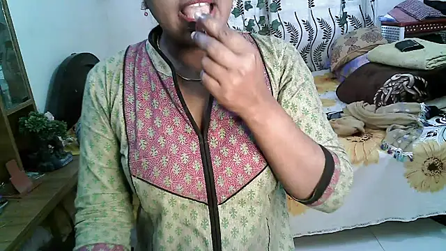 esita 1212 online show from 02.18.25