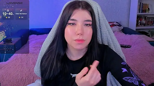 Snapshot of kellyharris chatting on 12.11.24 kellyharris online show from 12.11.24