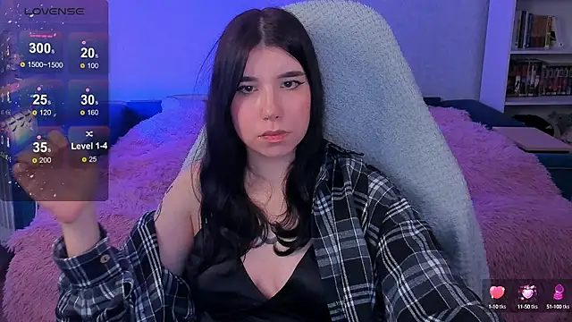 Snapshot of kellyharris chatting on 12.12.24 kellyharris online show from 12.12.24