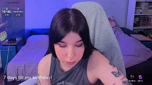 Snapshot of kellyharris chatting on 02.21.25 kellyharris online show from 02.21.25