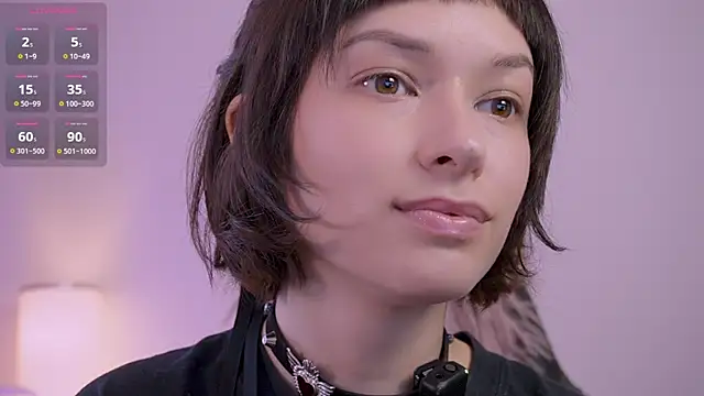 VivianLy  online show from 03.02.26