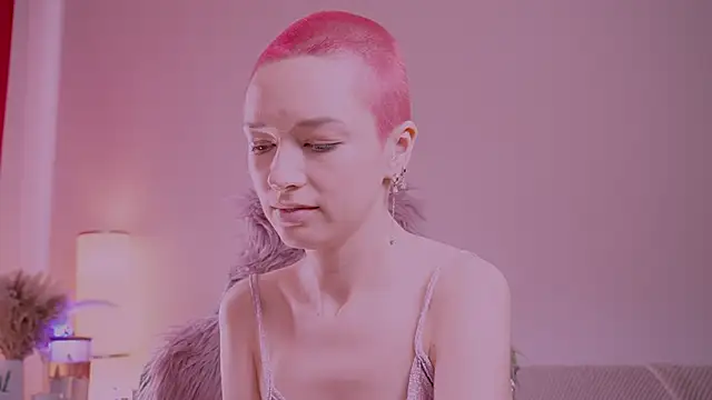VivianLy  online show from 05.14.26