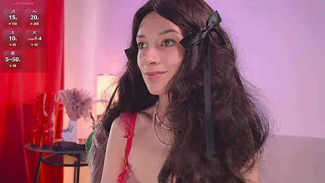 VivianLy  online show from 07.01.26