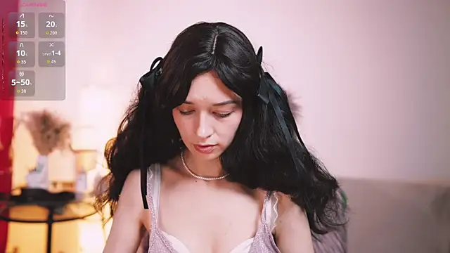 VivianLy  online show from 07.05.26