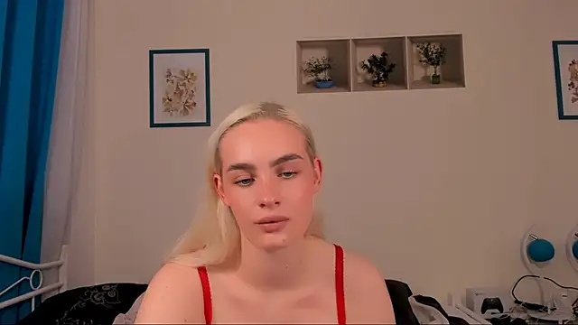 OliviaKisss online show from 04.13.26