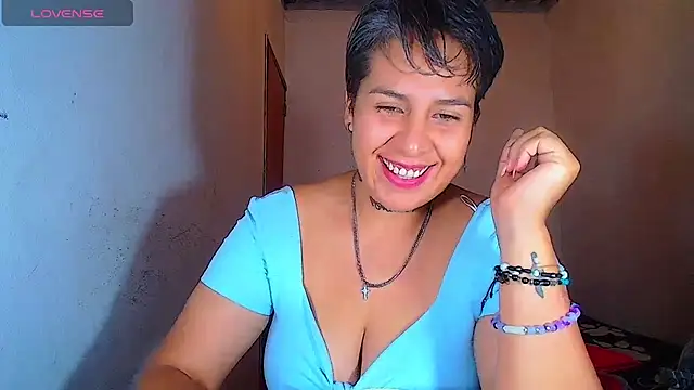 Snapshot of Yessi_rousse chatting on 07.13.26 Yessi rousse online show from 07.13.26