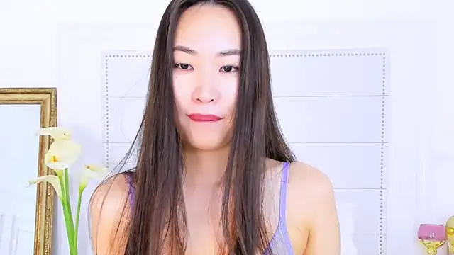 NaomiYuu online show from 03.02.25