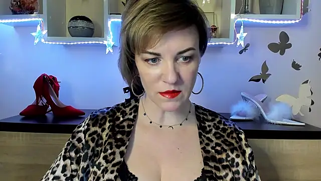 Snapshot of feliziaDesire chatting on 03.01.25 feliziaDesire online show from 03.01.25