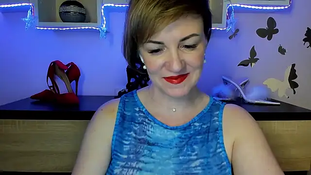 Snapshot of feliziaDesire chatting on 03.12.25 feliziaDesire online show from 03.12.25