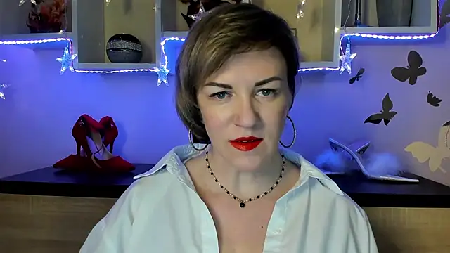 Snapshot of feliziaDesire chatting on 03.23.25 feliziaDesire online show from 03.23.25