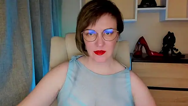 Snapshot of feliziaDesire chatting on 03.02.26 feliziaDesire online show from 03.02.26