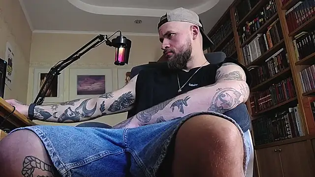 Snapshot of FindomJason chatting on 05.21.26 FindomJason online show from 05.21.26