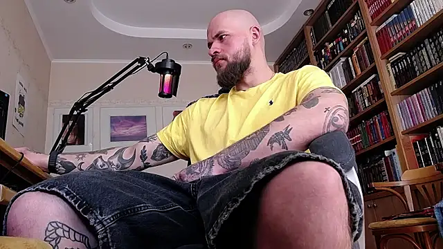 Snapshot of FindomJason chatting on 05.23.26 FindomJason online show from 05.23.26