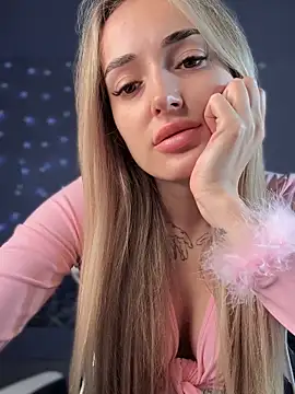 Snapshot of minalawarden chatting on 09.09.25 minalawarden online show from 09.09.25