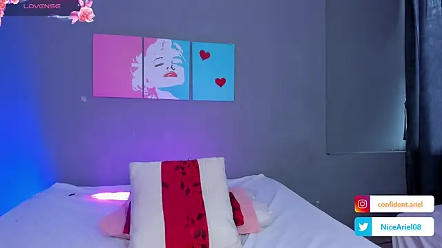 Snapshot of ariel35 chatting on 01.31.25 ariel35 online show from 01.31.25