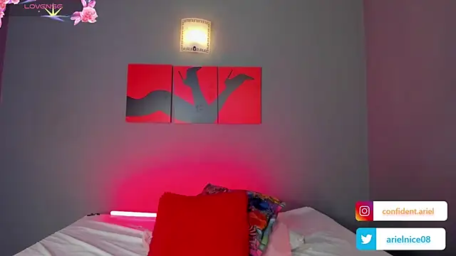 Snapshot of ariel35 chatting on 03.07.25 ariel35 online show from 03.07.25