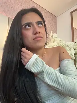 Rebeca jones online show from 03.07.25