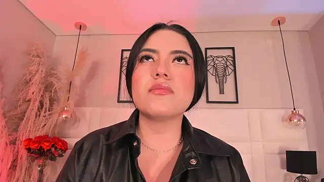 Rebeca jones online show from 10.06.25