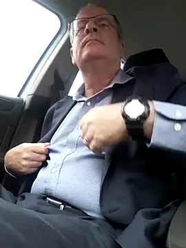 stiffandlubedxh online show from 12.11.24