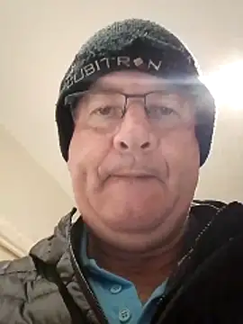 Snapshot of stiffandlubed@xh chatting on 12.22.25 stiffandlubedxh online show from 12.22.25