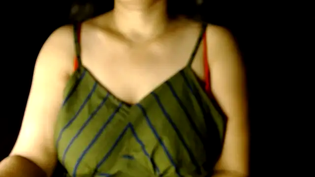 Snapshot of janifer001 chatting on 04.29.26 janifer001 online show from 04.29.26