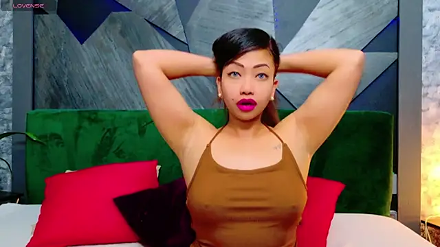 Snapshot of ElyaQuinn chatting on 02.22.25 ElyaQuinn online show from 02.22.25