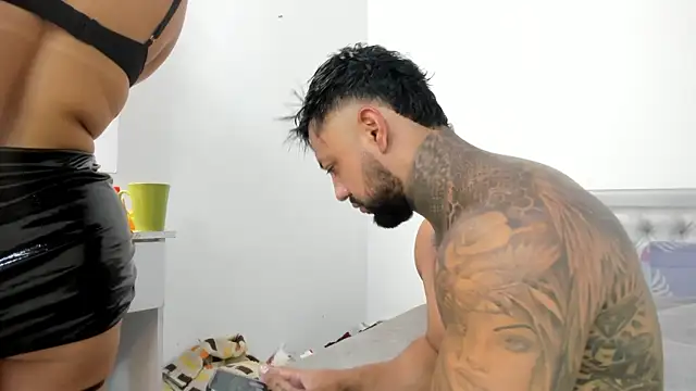 SEXXYLATINCOUPLE1 online show from 05.06.26