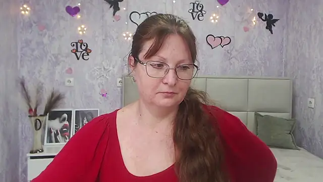 VanessaHotts online show from 03.10.25