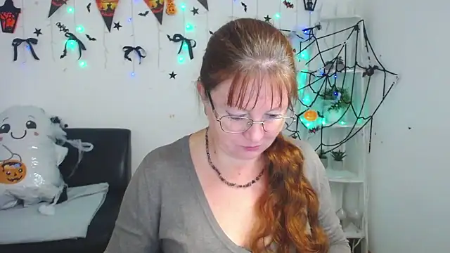 VanessaHotts online show from 11.03.25