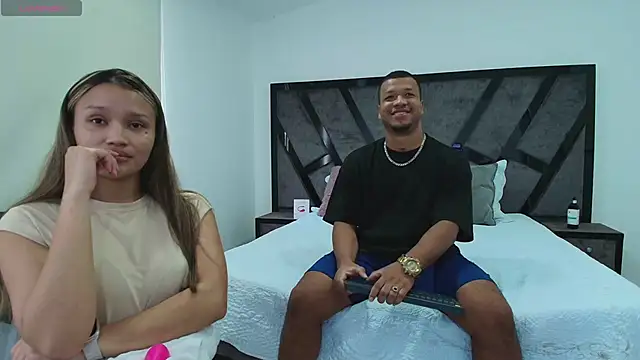 AnnieAndStefan online show from 03.13.25