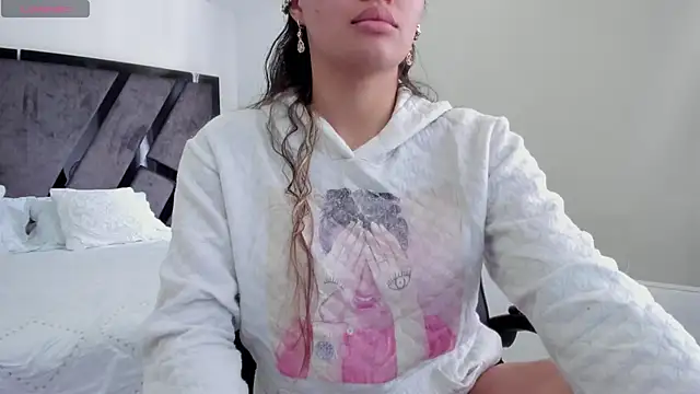 AnnieAndStefan online show from 11.07.25