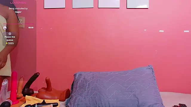 Snapshot of naughty_ebonyy chatting on 12.21.25 naughty ebonyy online show from 12.21.25