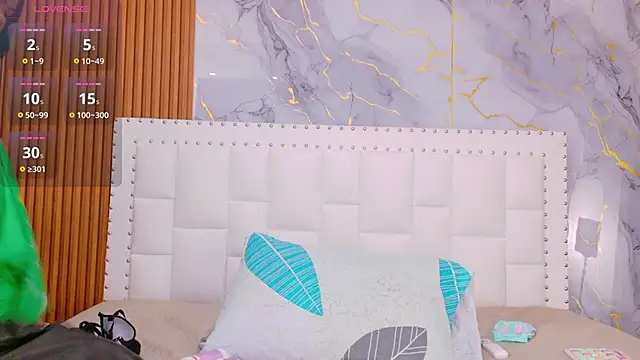 Snapshot of naughty_ebonyy chatting on 01.10.26 naughty ebonyy online show from 01.10.26